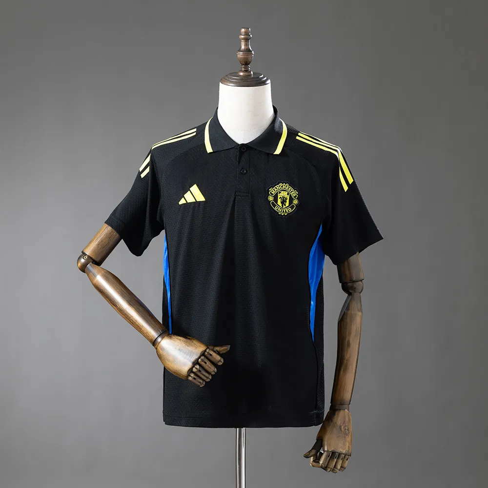 M-U 25/26 POLO - Black — 1/2