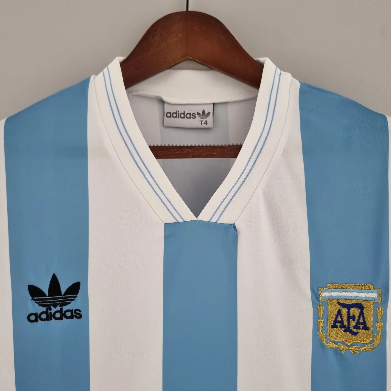 Retro Argentina 1993 home — 2/2