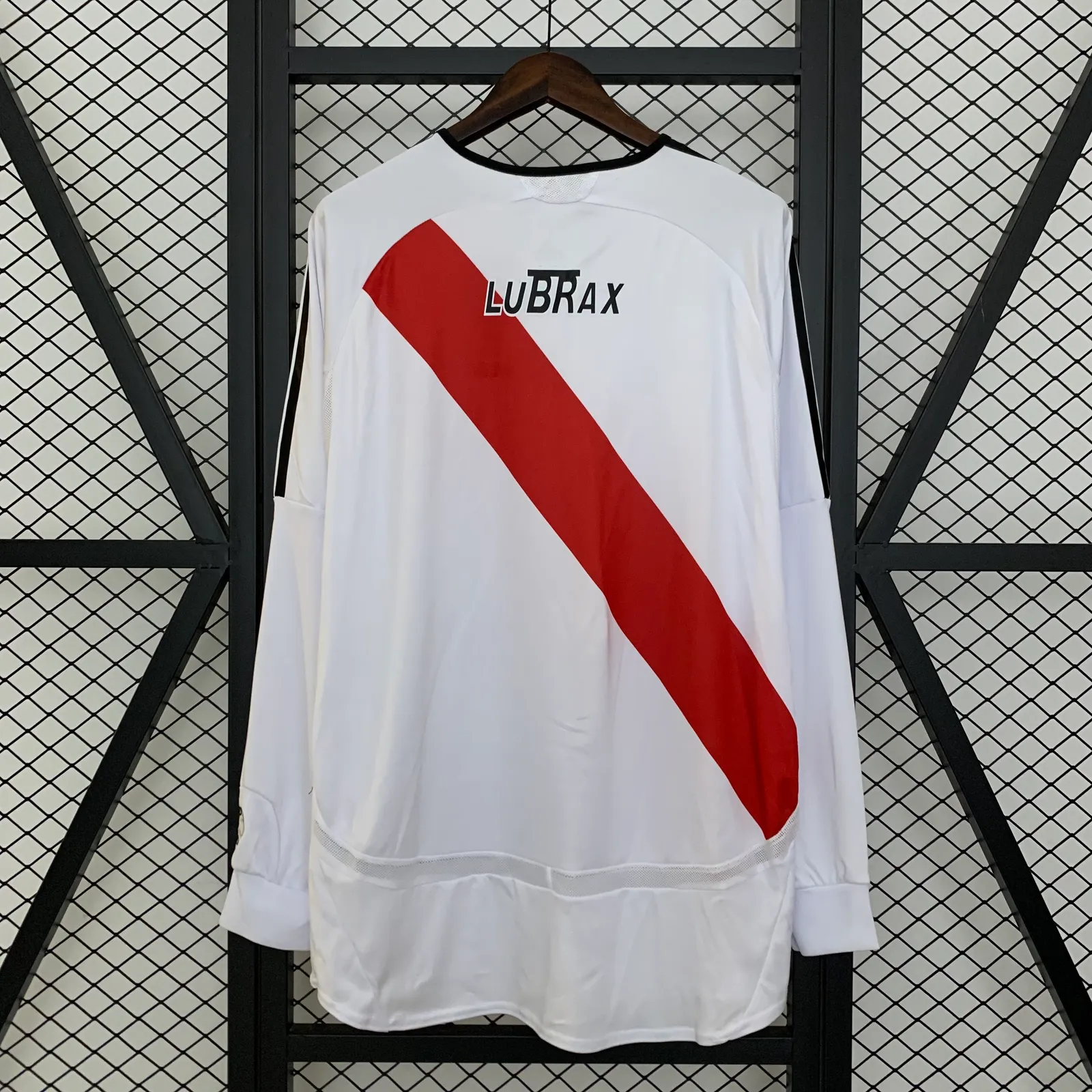 Retro Long Sleeve River Plate 06/07 Home — 2/2