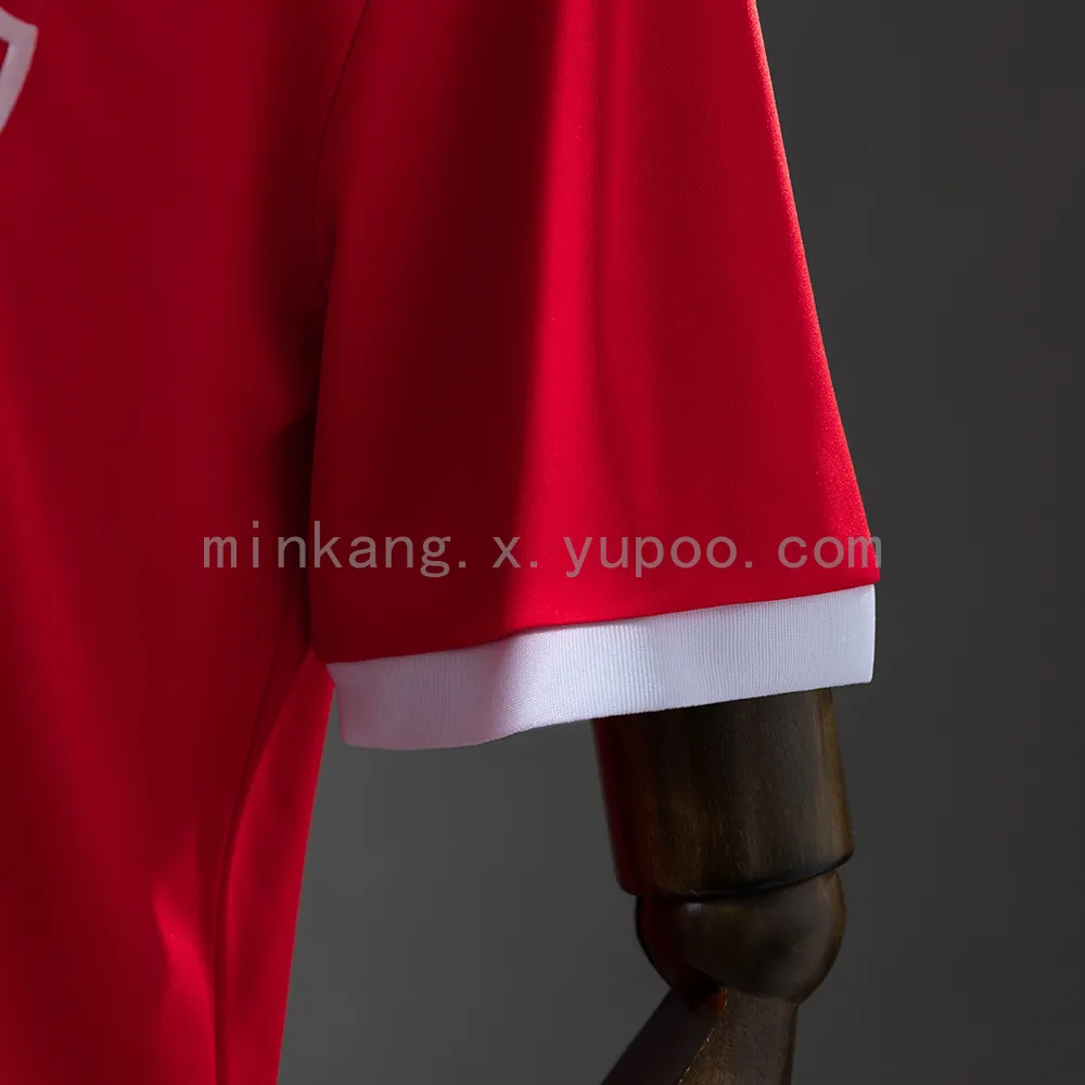 Independiente 82/85 Home Retro Jersey — 1/2