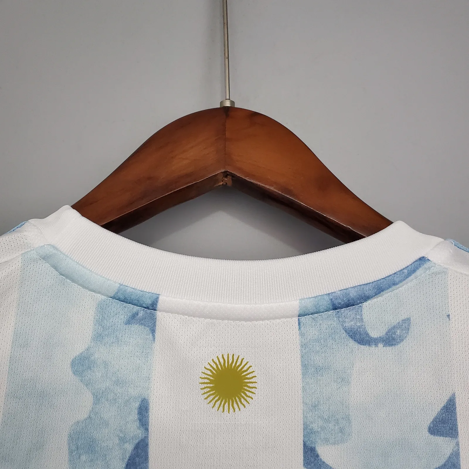 2020 Argentina home — 1/2