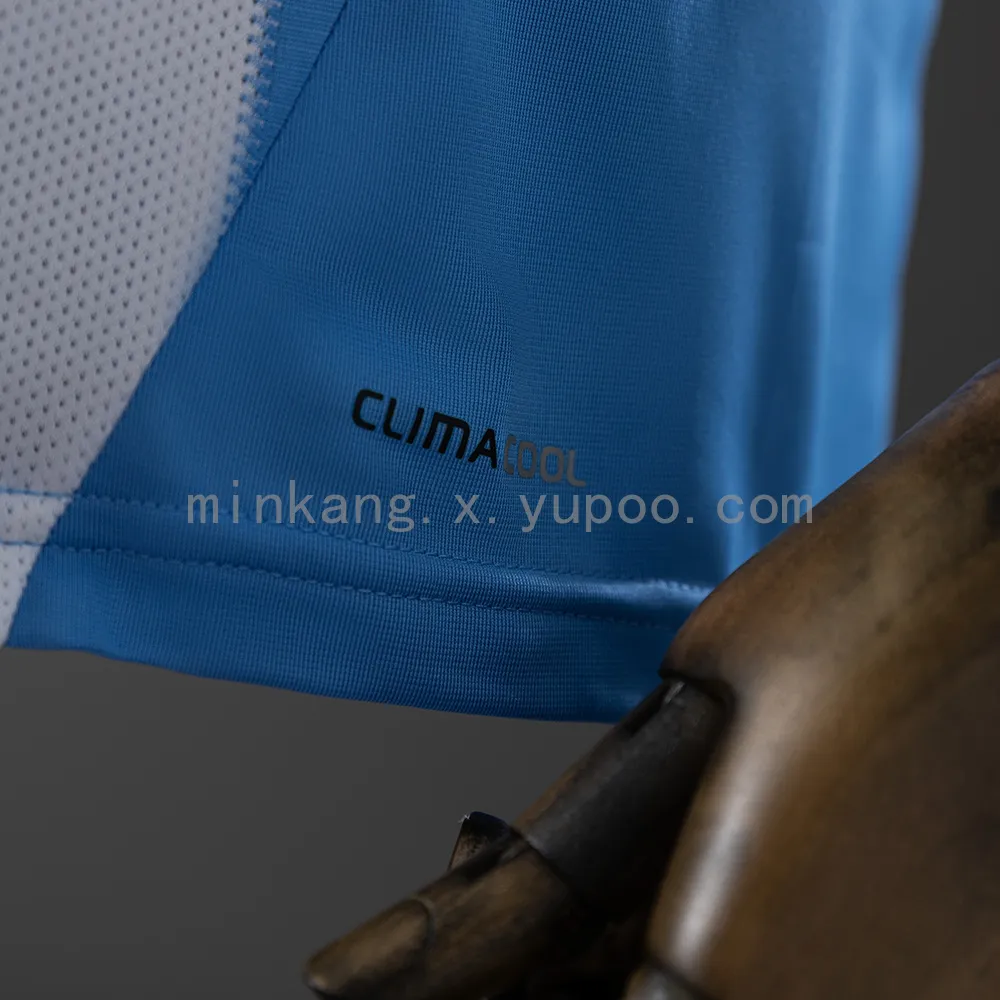 Retro 2010 Argentina home — 1/2