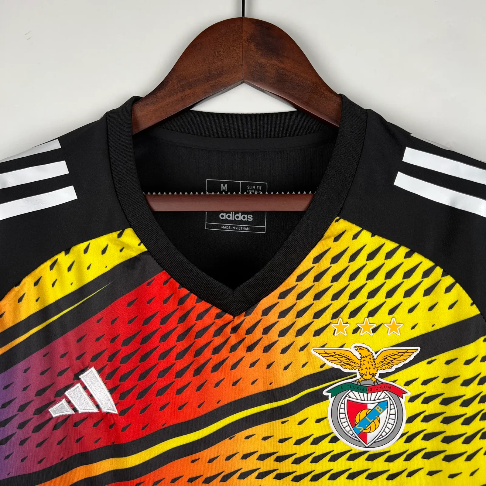 23/24 Benfica pre-match suit — 2/2