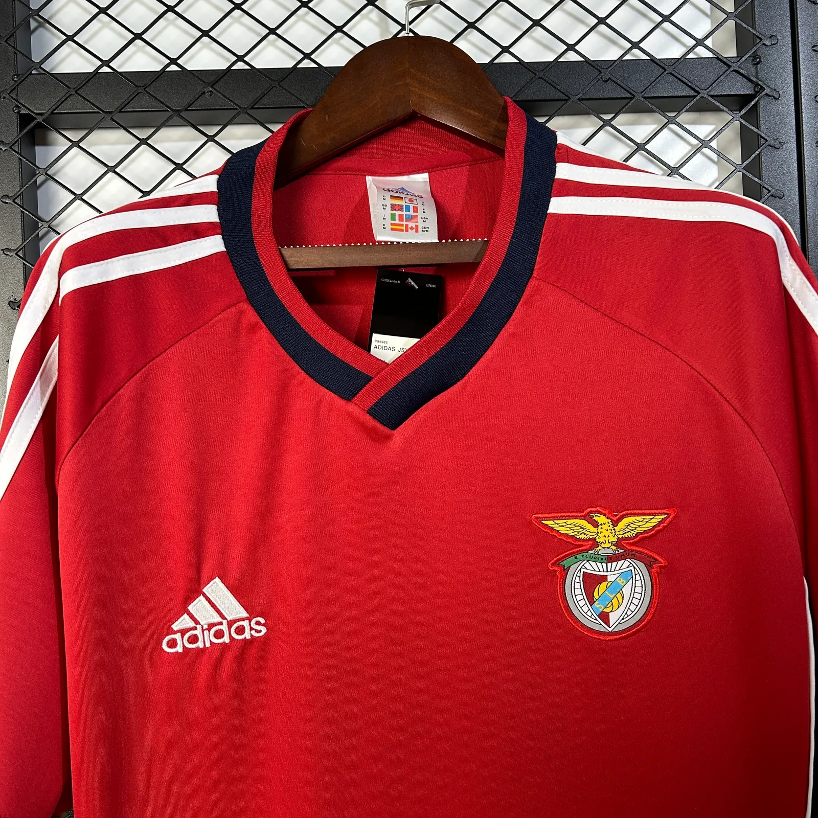 Retro 99/00 Benfica home — 2/2