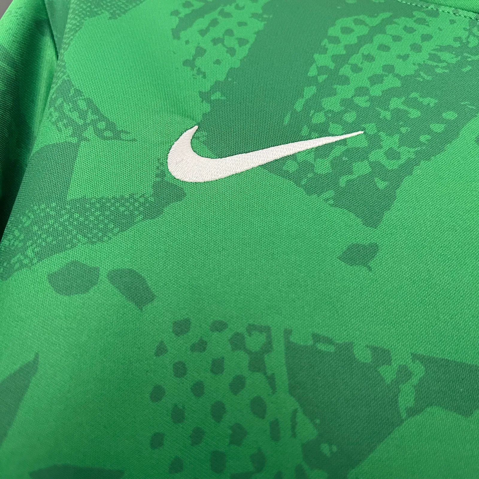 25/26 Sporting Lisbon Training Jersey
