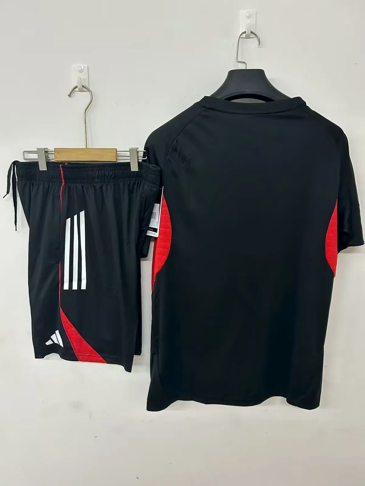 25/26 Benfica training jersey black