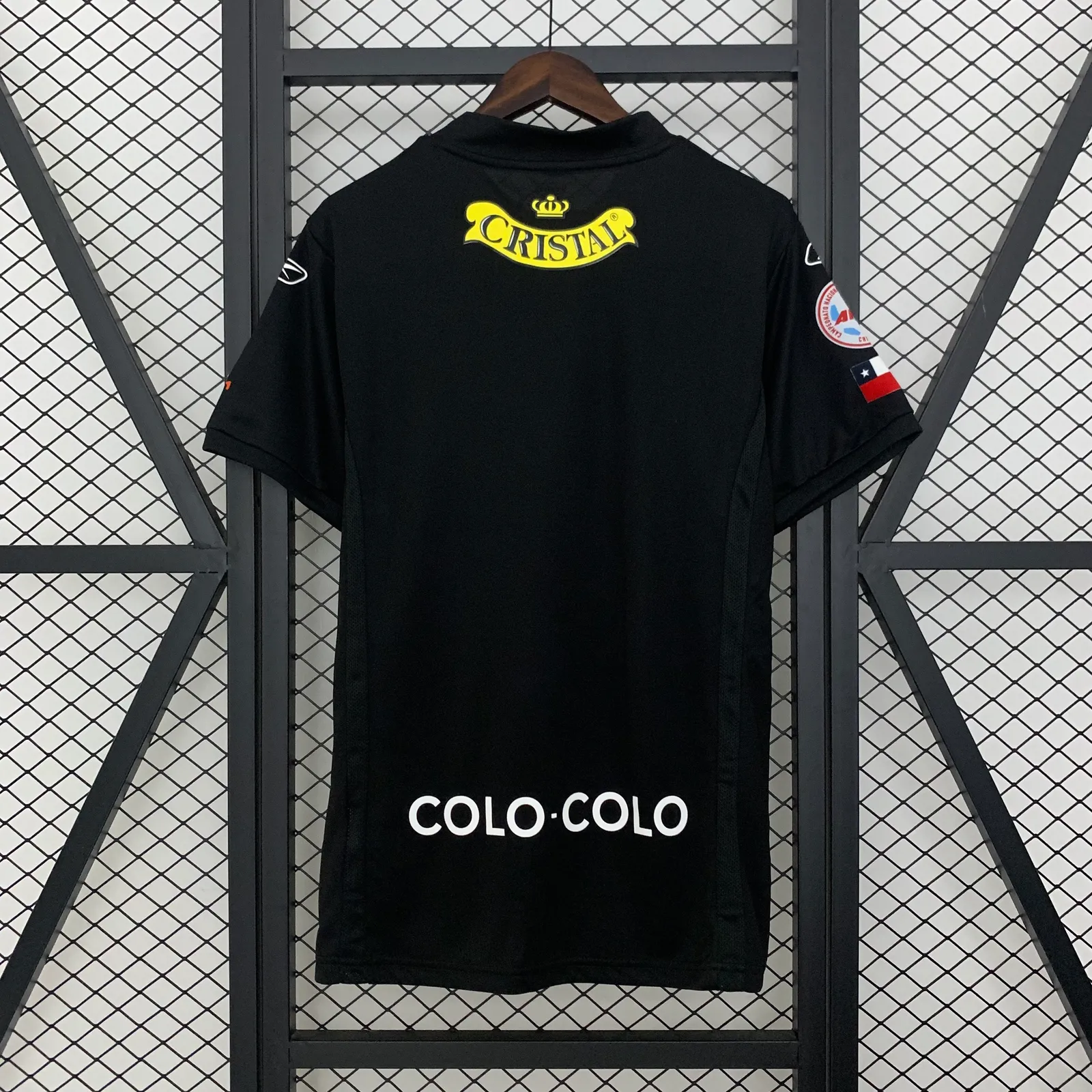 Retro Colo Colo 2004 Away — 1/2