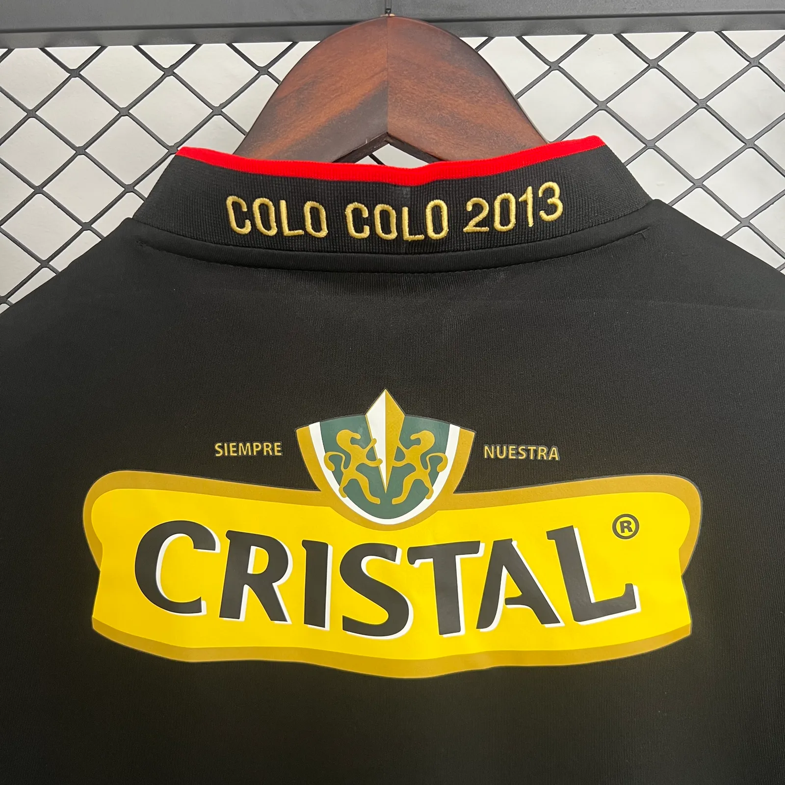 Retro Colo Colo 2013 Away — 1/2