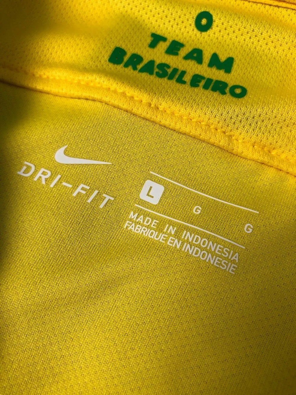 19-20 Brazil home Made in Indonesia 1:1 — 1/2