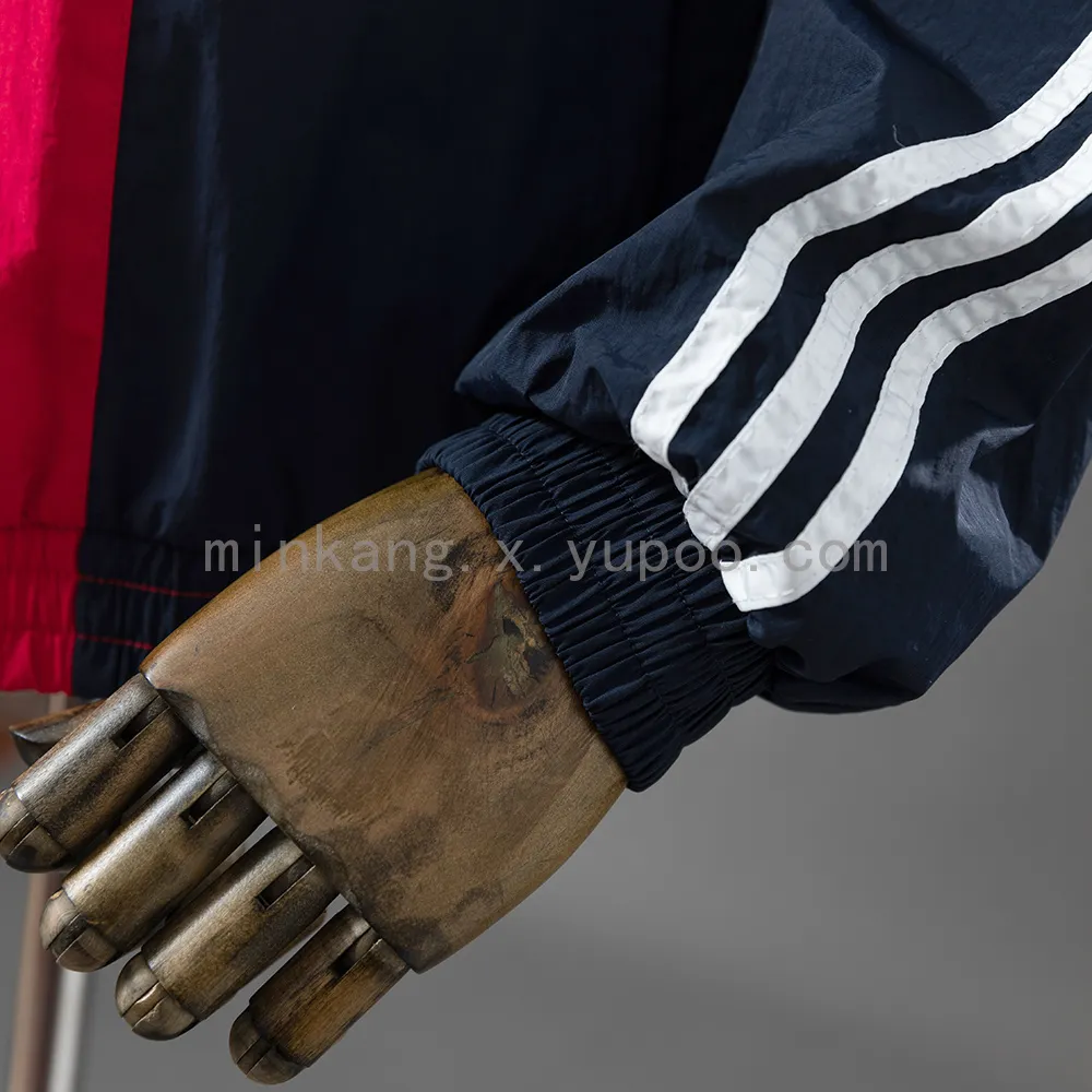 25/26 Arsenal Windbreaker — 2/2