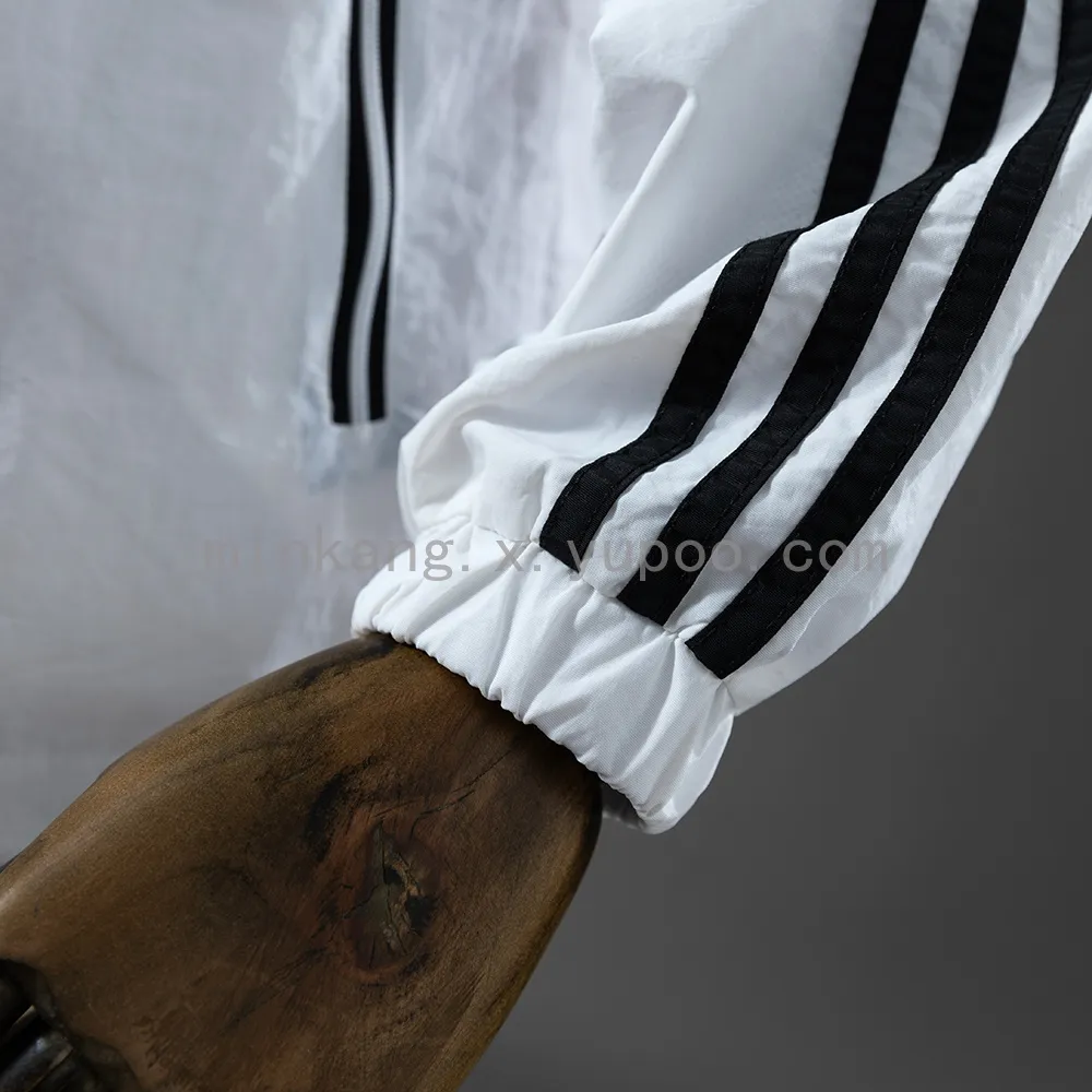 25/26 Real Madrid Windbreaker — 2/2