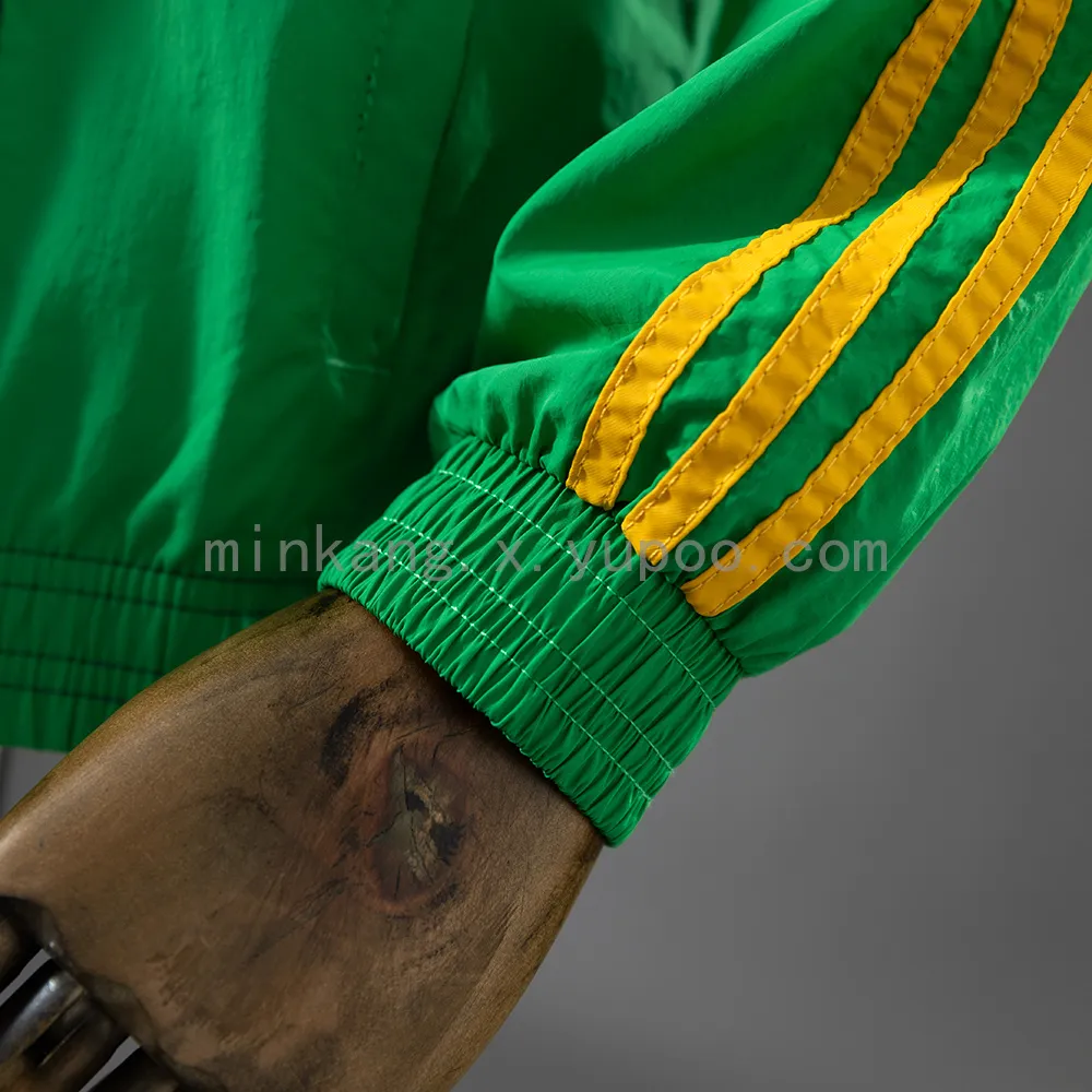 25/26 Celtic Windbreaker — 2/2