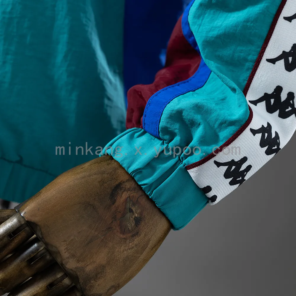 25/26 Barcelona Windbreaker — 2/2
