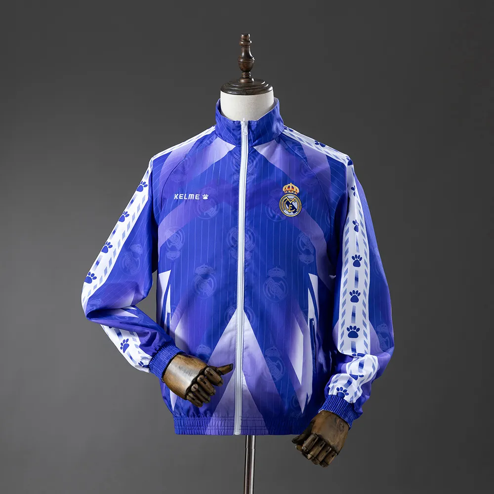 25/26 Real Madrid Trench Coat Reversible — 1/2