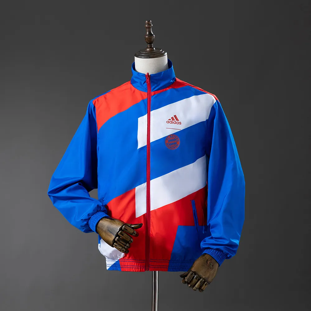 25/26 Bayern Munich Trench Coat Reversible — 2/2