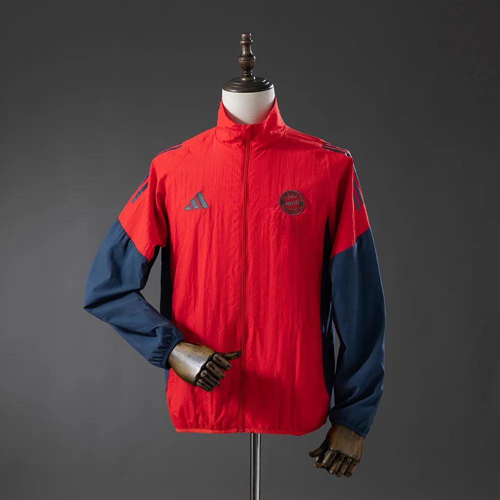 Bayern Munich Windbreaker - Red