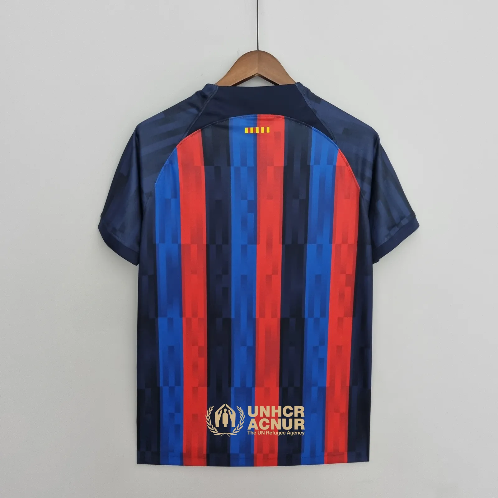 22/23 Barcelona home — 1/2