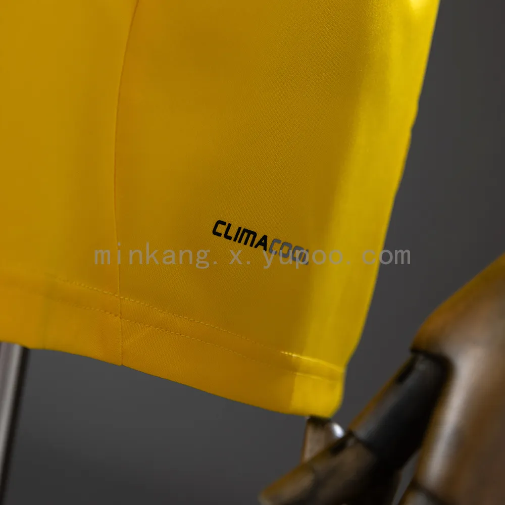 Retro Real Madrid 11/12 Goalkeeper Yellow