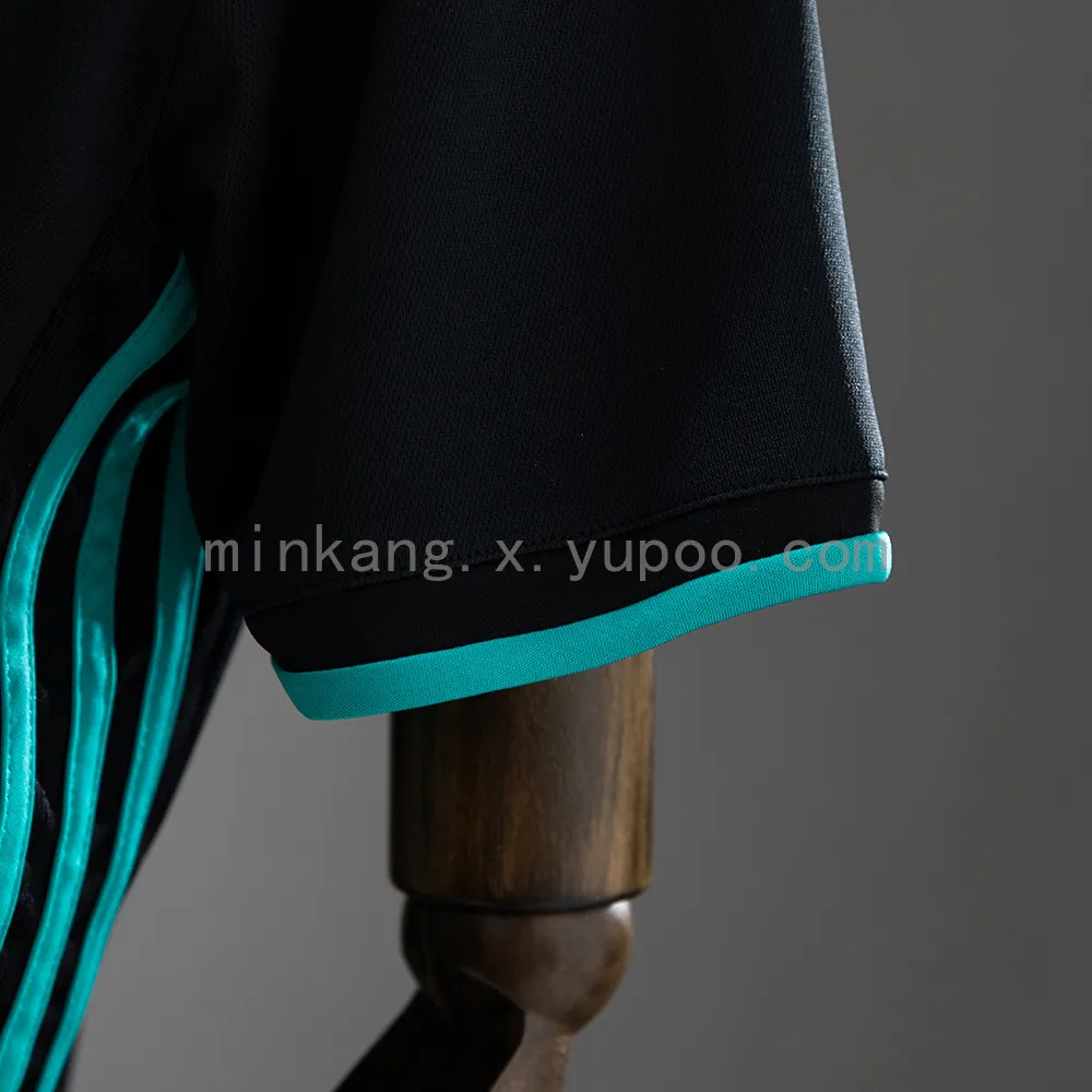 Retro Real Madrid 17/18 Away — 2/2