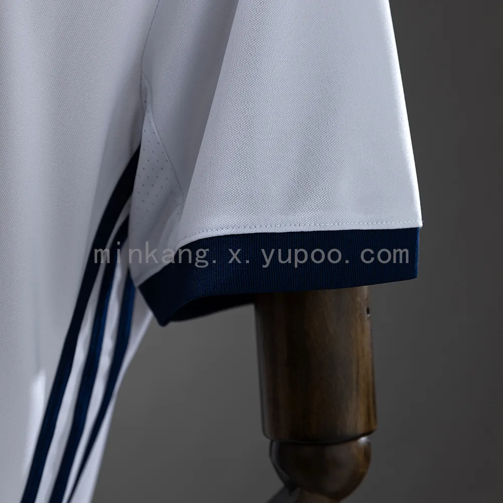 Retro Real Madrid 16/17 Home — 2/2