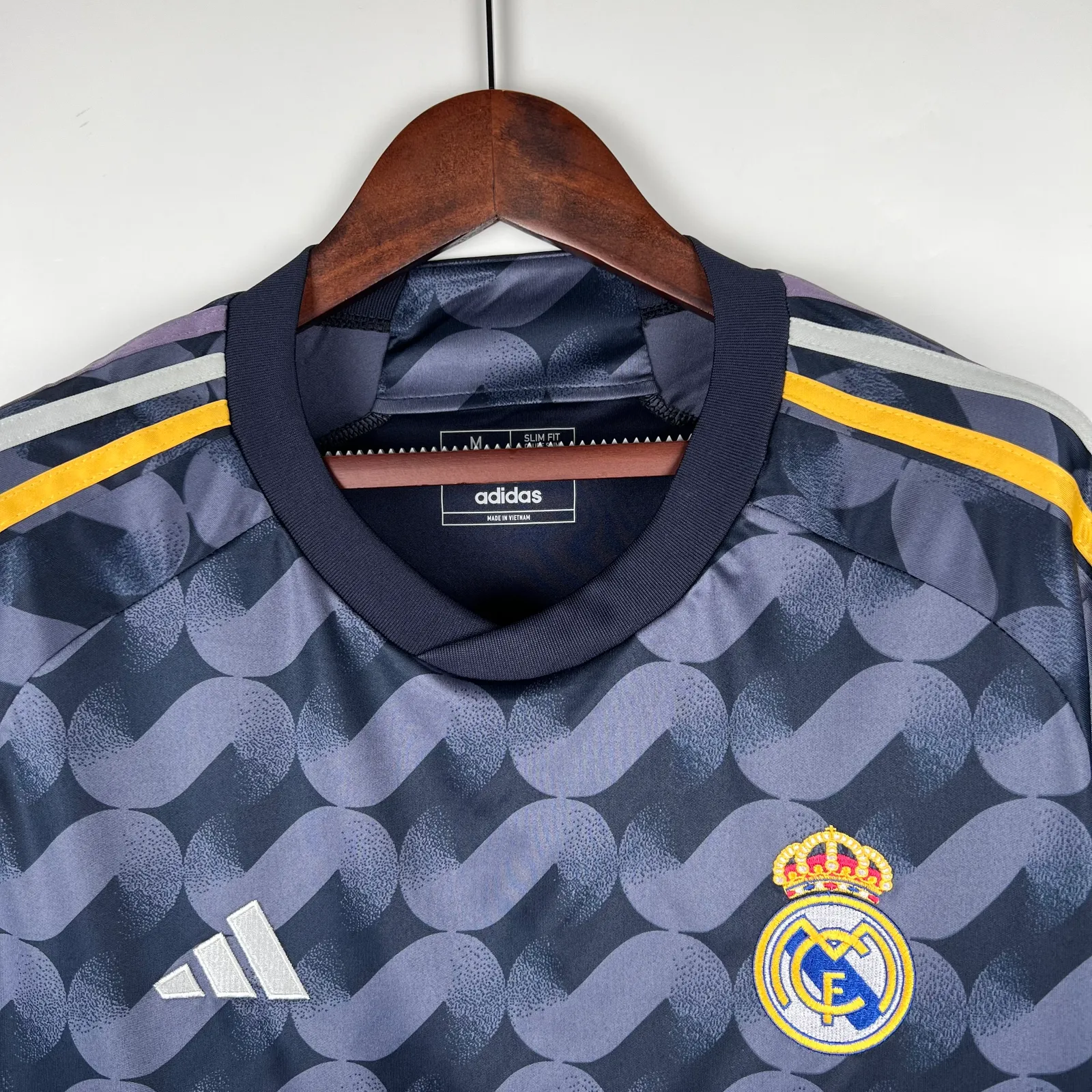 23/24 Real Madrid Away — 2/2