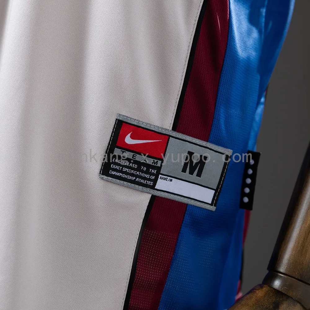 Retro Barcelona 98/99 Away — 1/2