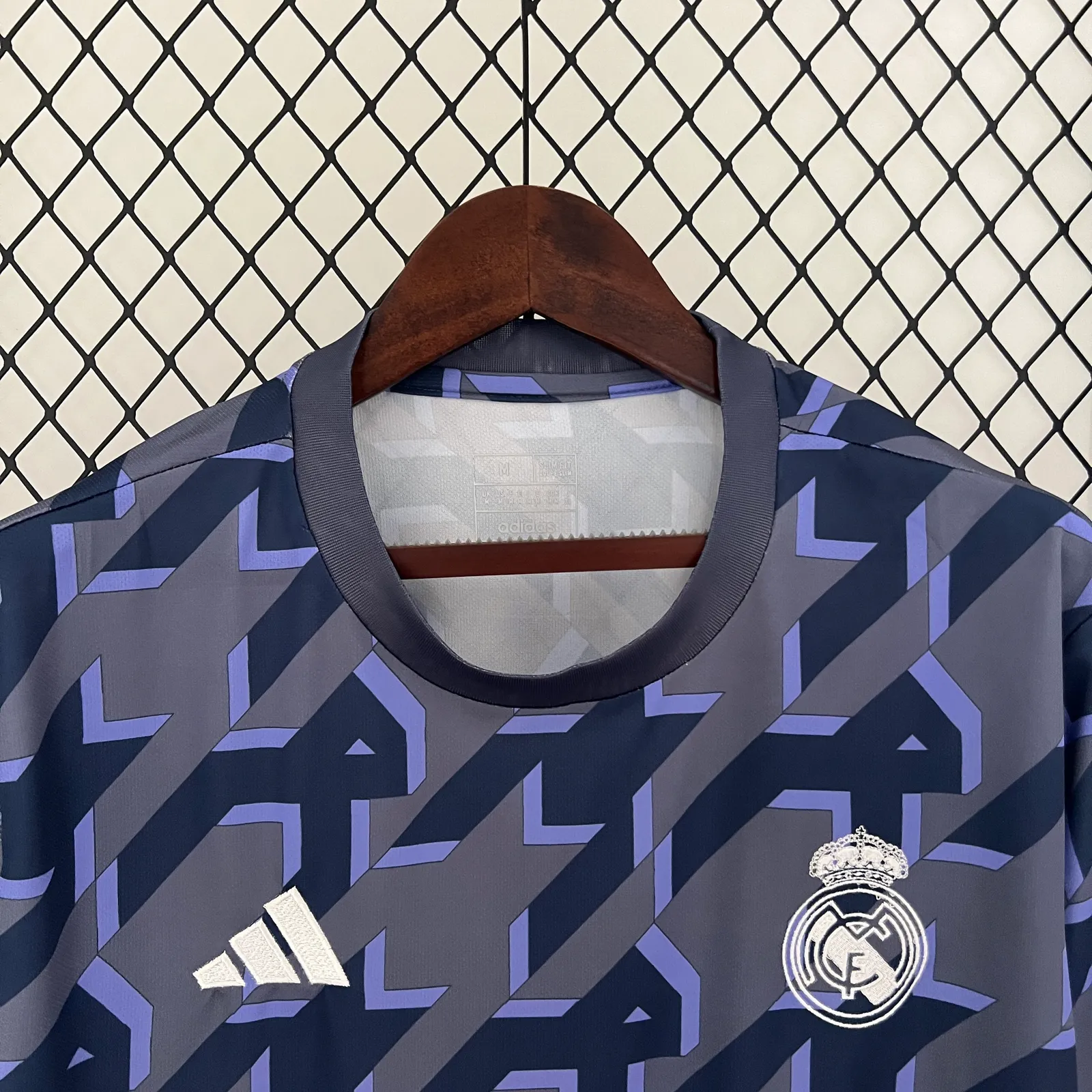 24/25 Real Madrid training uniform — 2/2