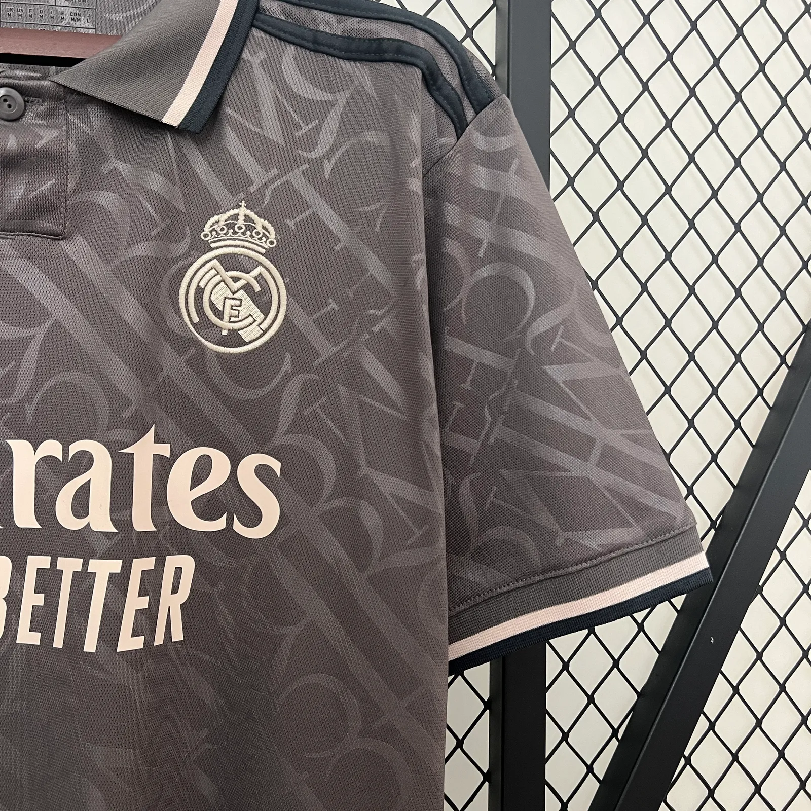 24/25 Real Madrid third away — 1/2