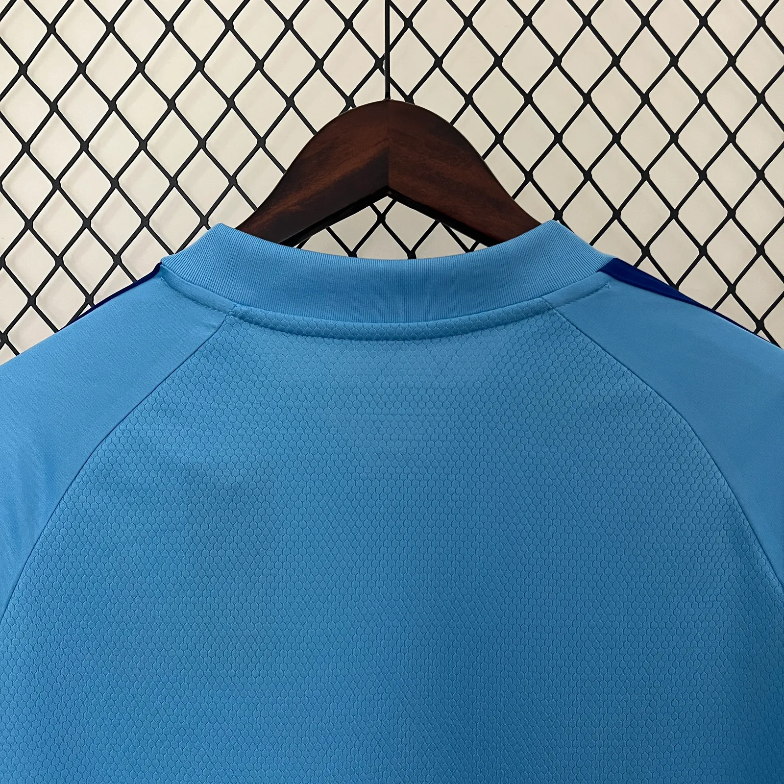 24/25 Real Madrid Goalkeeper Blue — 1/2