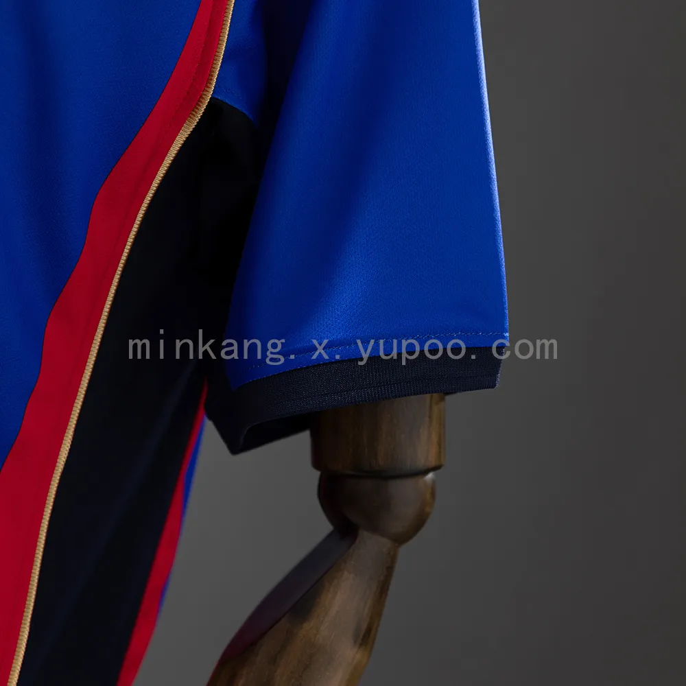 Retro Barcelona 01/02 home