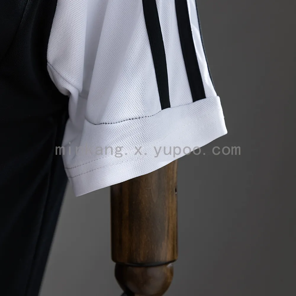 Retro Real Madrid 01/02 Away