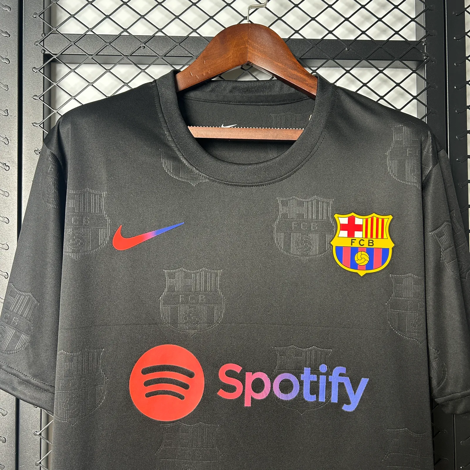 25/26 Barcelona Special Edition — 1/2
