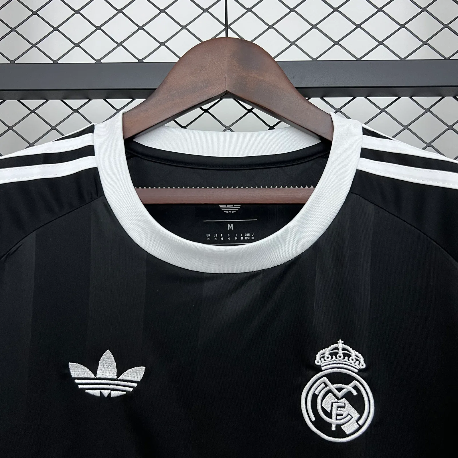 25/26 Real Madrid Special Edition — 1/2