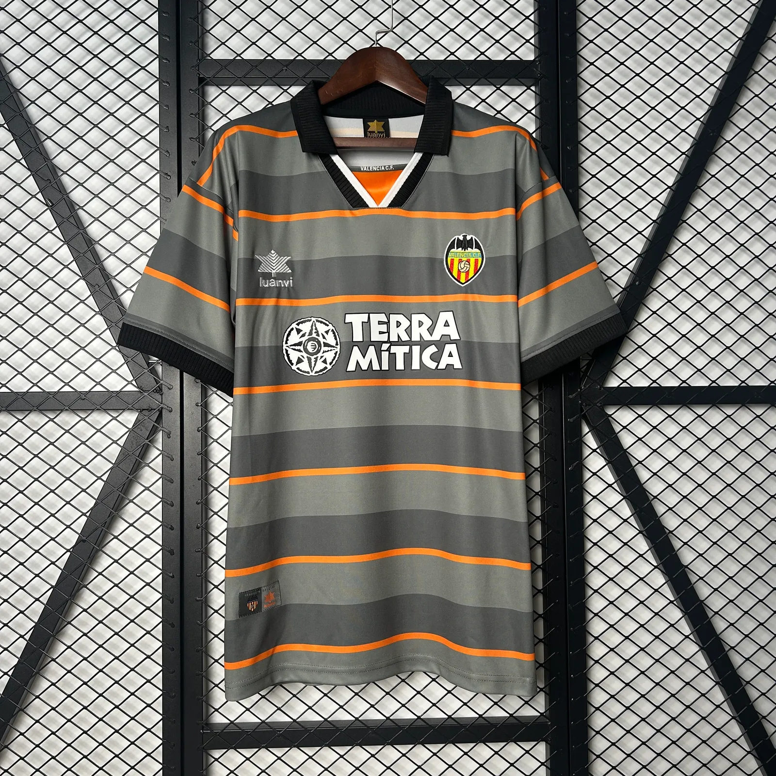 Retro 99/00 Valencia Third away game — 2/2