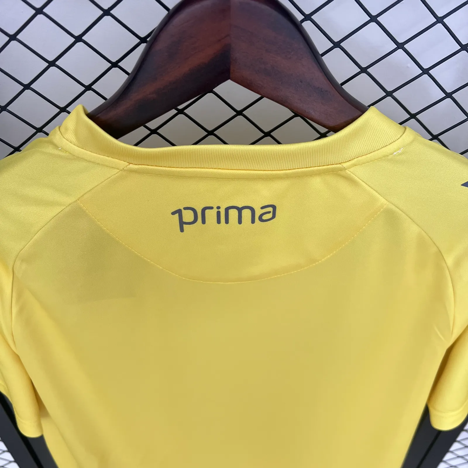 25/26 Real Betis Goalkeeper Yellow — 2/2