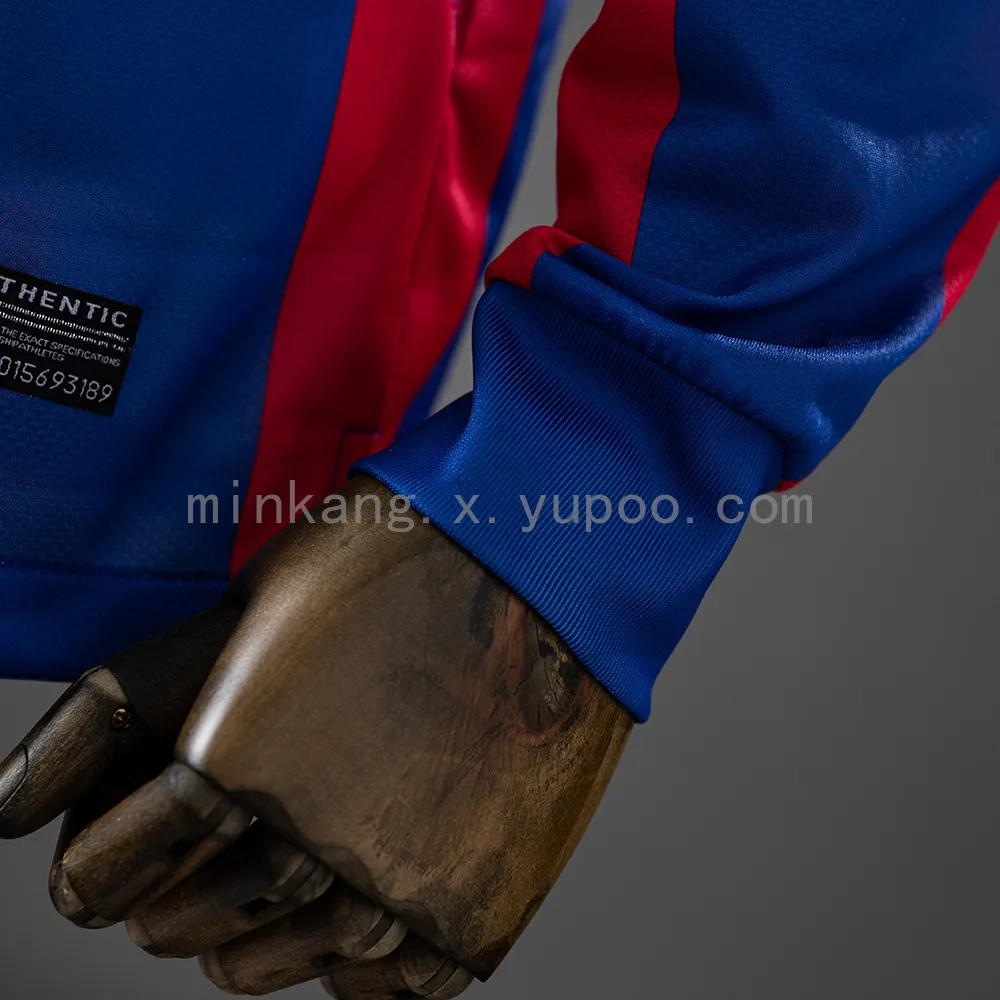 Barcelona 2010/11 Home Champions League Edition Long Sleeve Retro Jersey — 2/2