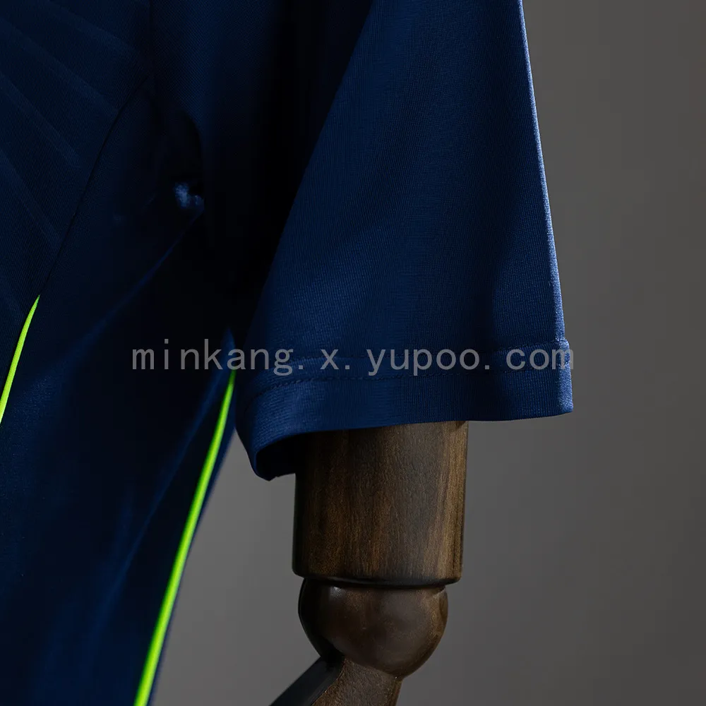 Real Madrid 10/11 Away Retro Jersey — 2/2
