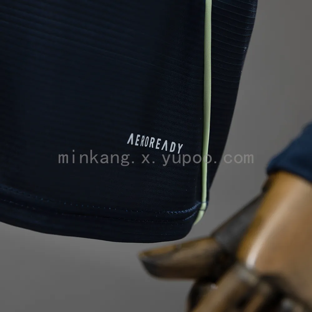 Real Madrid 25/26 Away Long Sleeve Jersey — 1/2