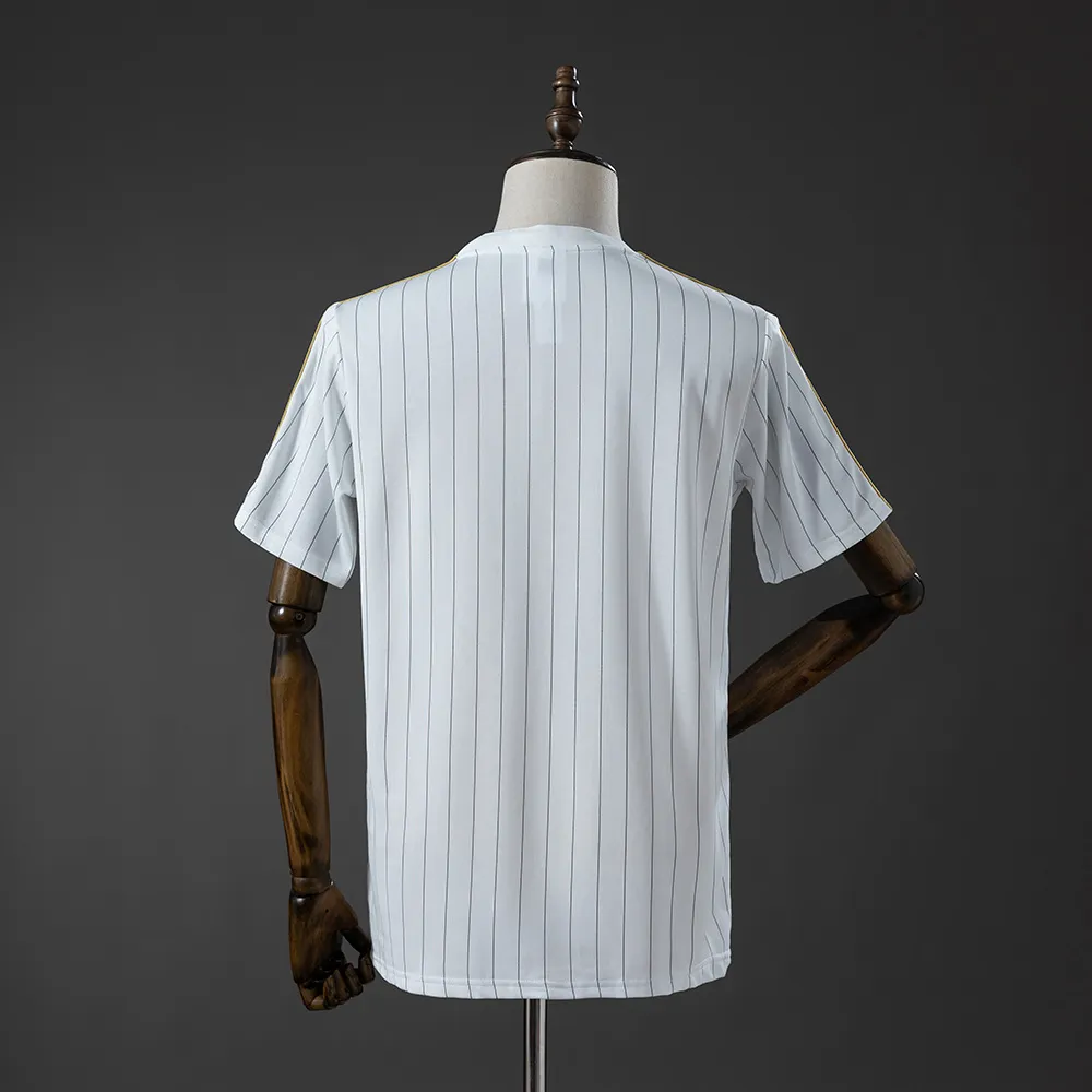 Real Madrid Terrace Icons T-Shirt White Gold — 2/2