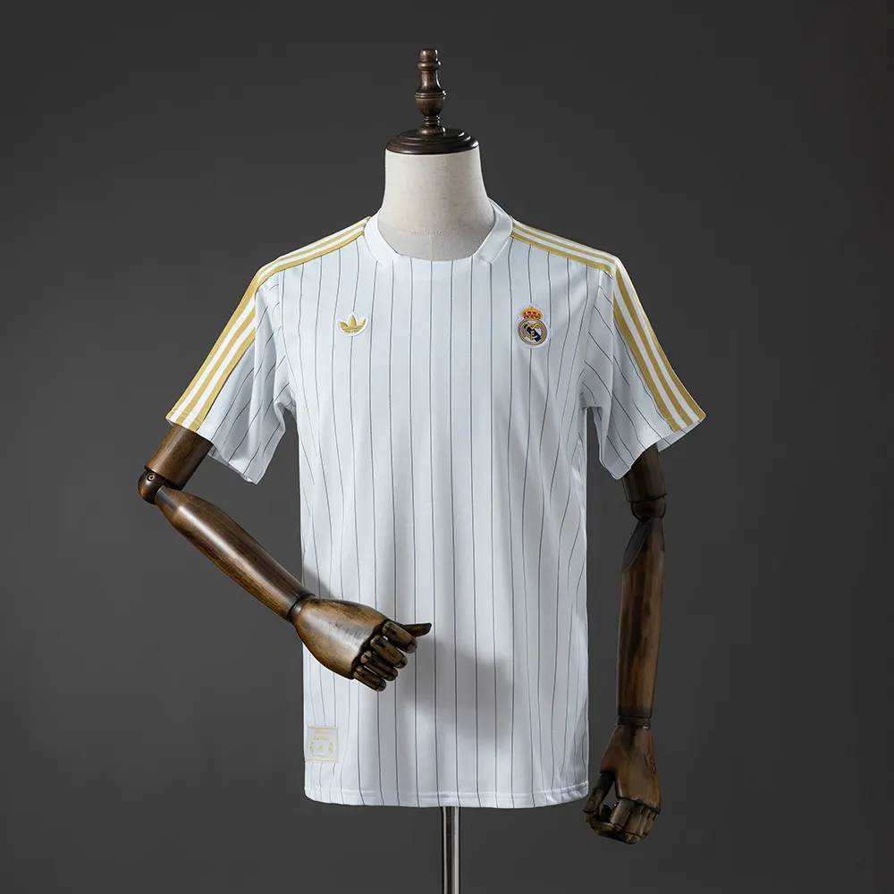 Real Madrid Terrace Icons T-Shirt White Gold — 1/2