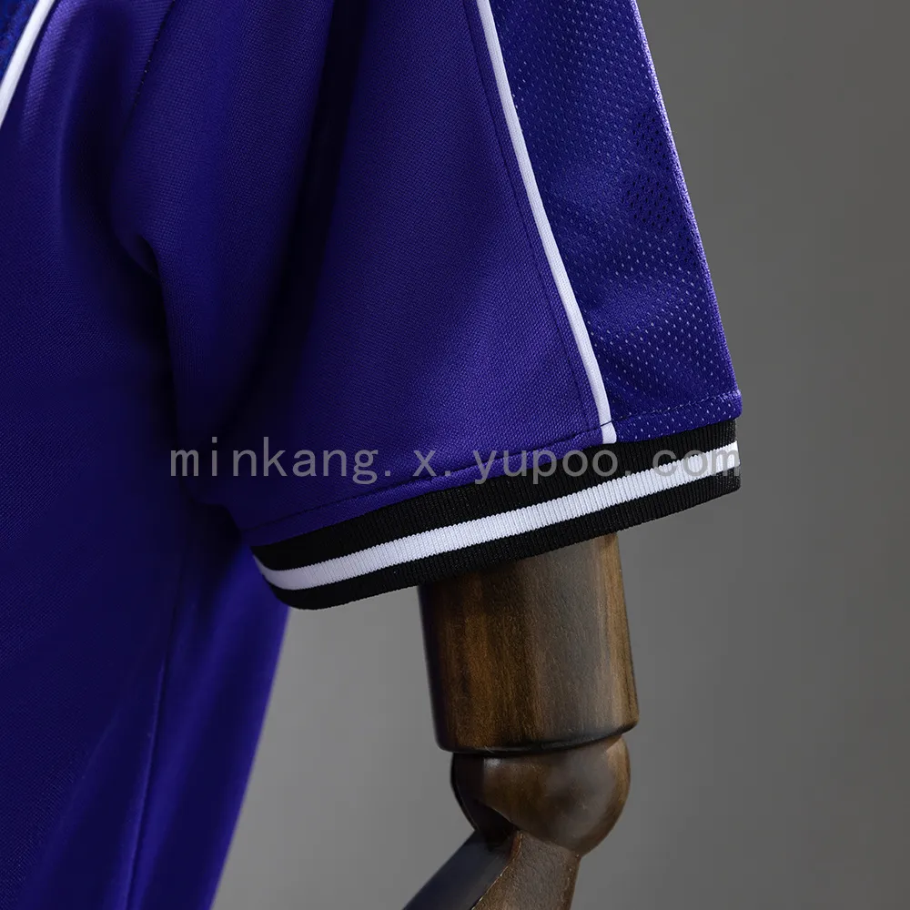 Retro Real Madrid 97/98 away — 1/2