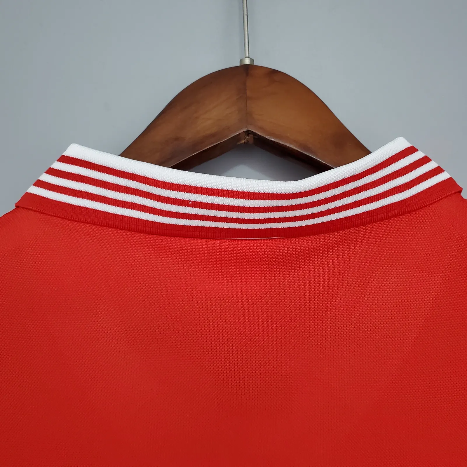 Retro M-U 1977 home