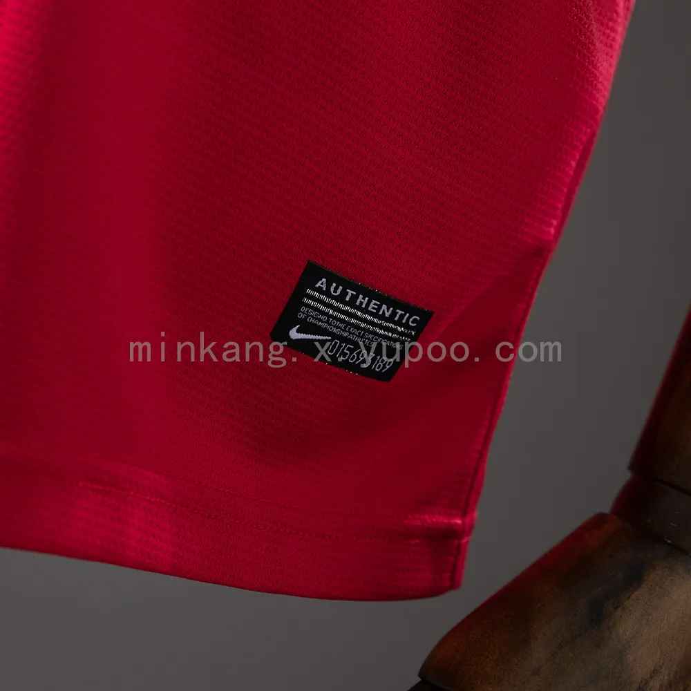 Retro 13/14 M-U home — 1/2