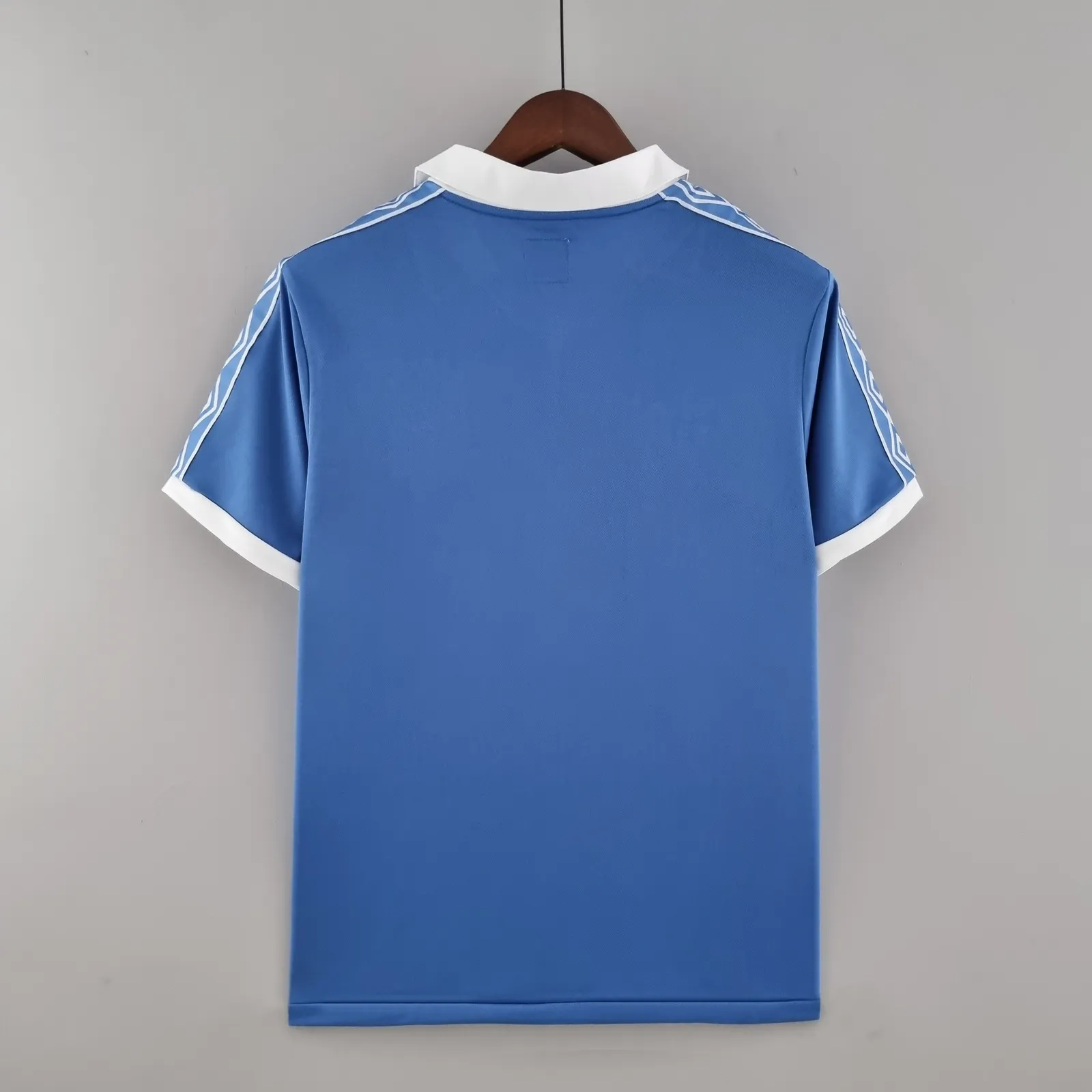 Retro Manchester City 81/82 home — 1/2