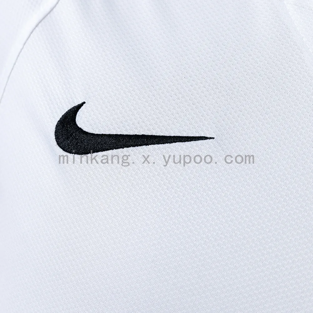Retro M-U 06/07 away — 2/2