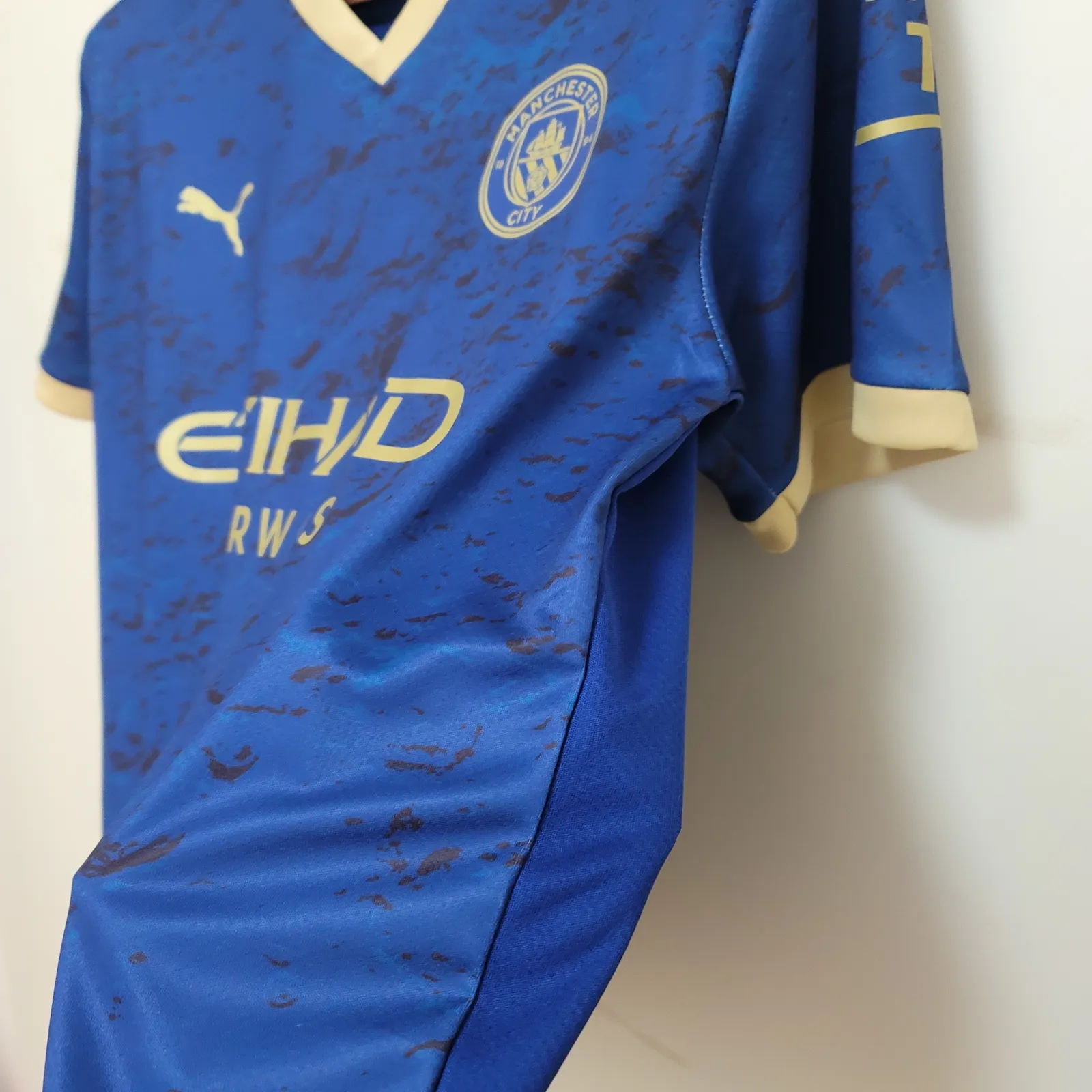 23/24 Manchester City Blue — 2/2
