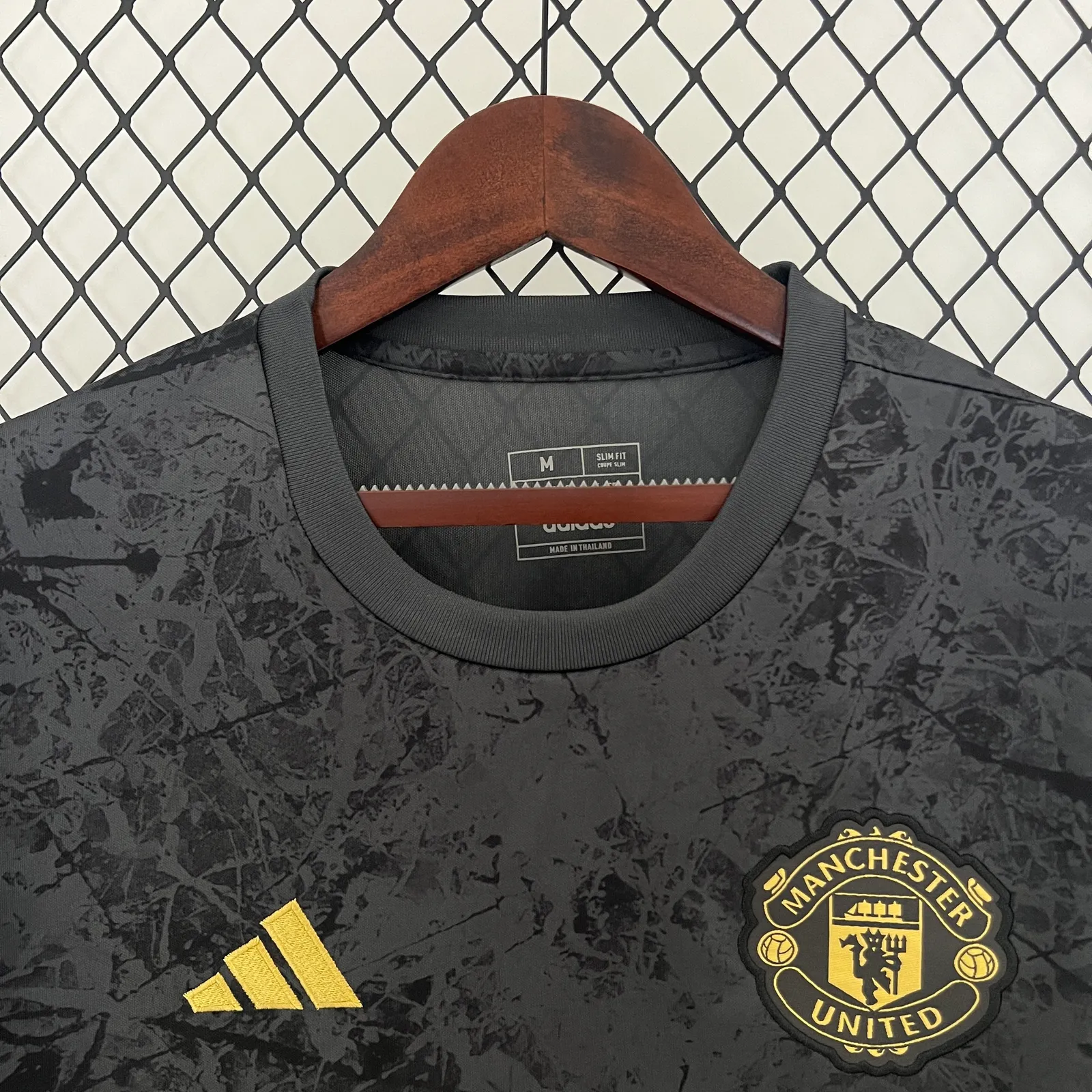 24/25 M-U Special Edition — 2/2