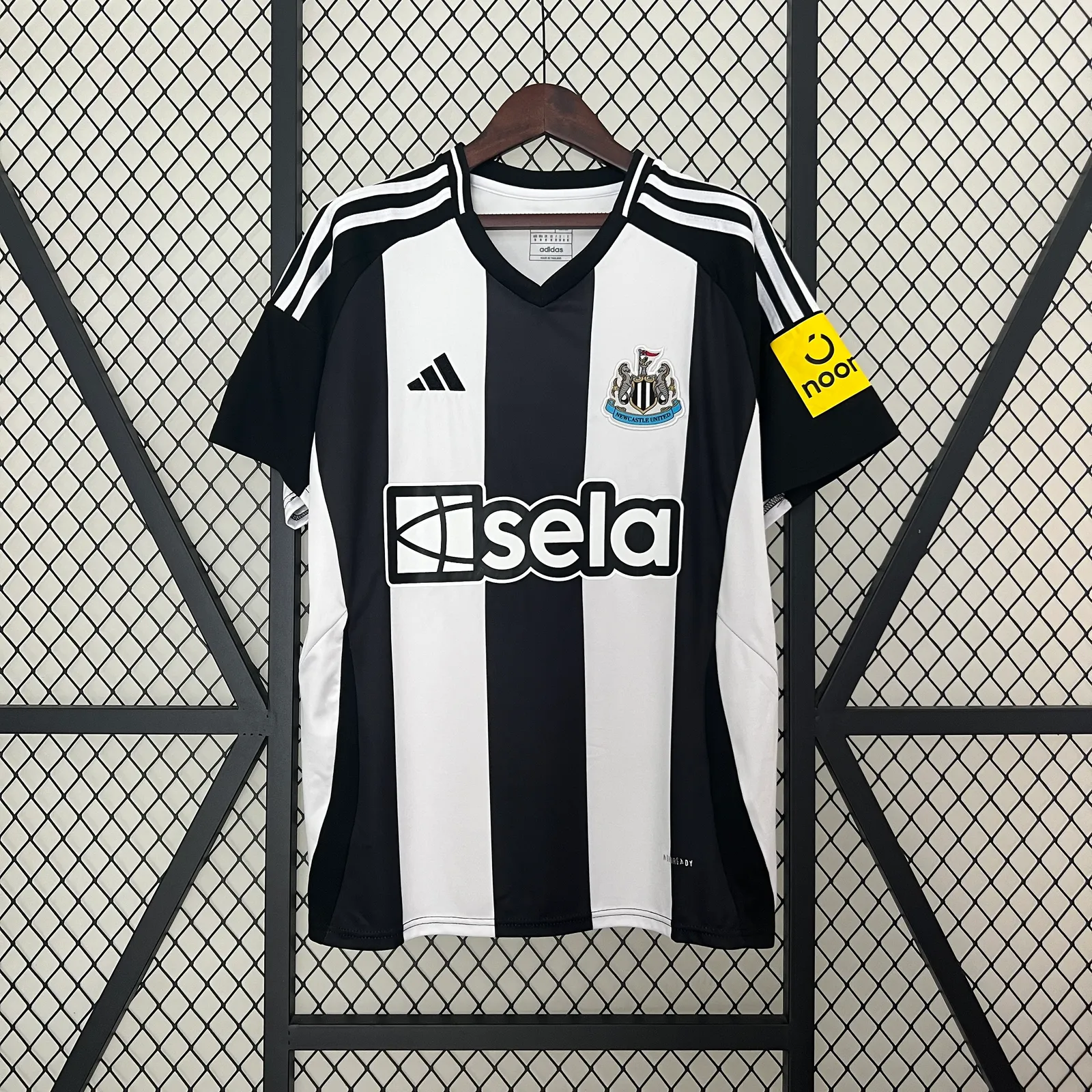 24/25 Newcastle United Home — 2/2