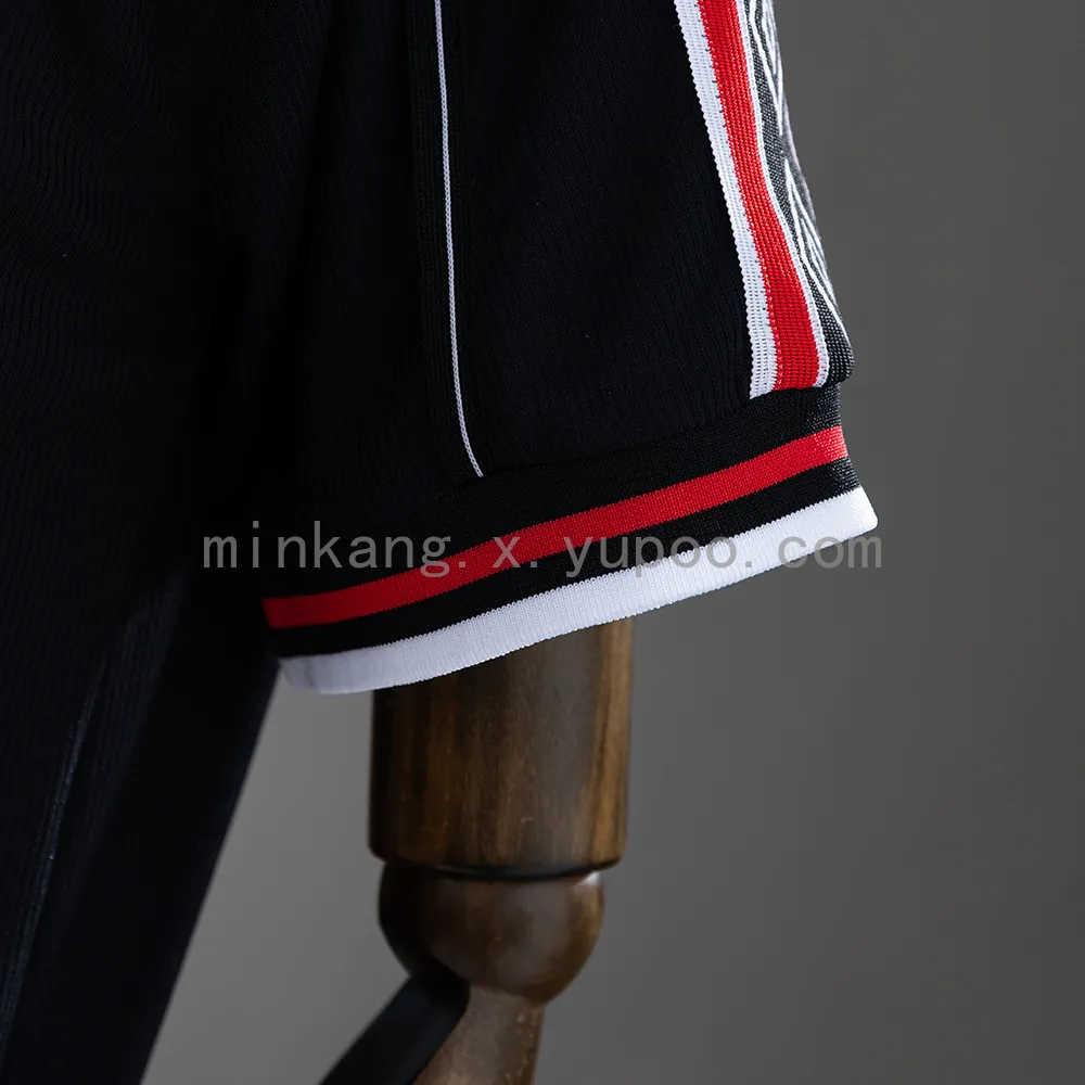 Retro 98/99 M-U Black — 1/2