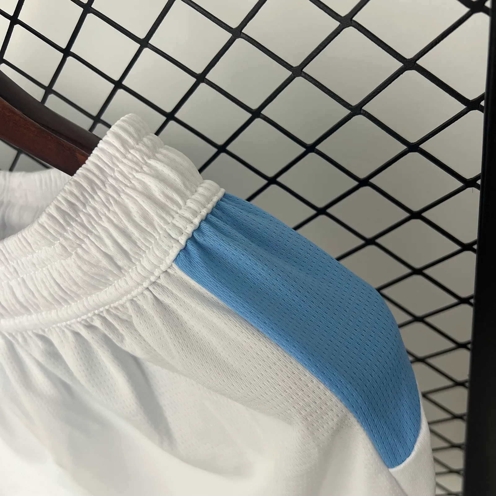 25/26 shorts Manchester City home — 1/2